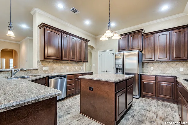 110 Evans Oak Ln — Photo 11