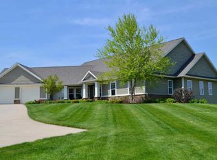 5945 12 Mile Rd NE, Rockford, MI 49341