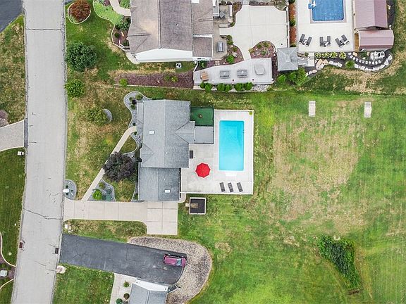 2nd image of 2523 White Tail Ln