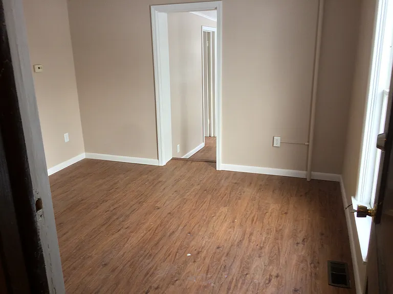 8 Frank St #C — Photo 7