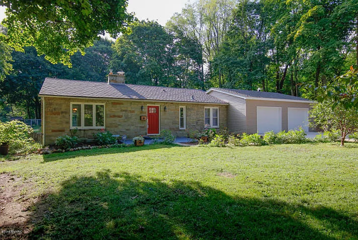2255 March St photo 1