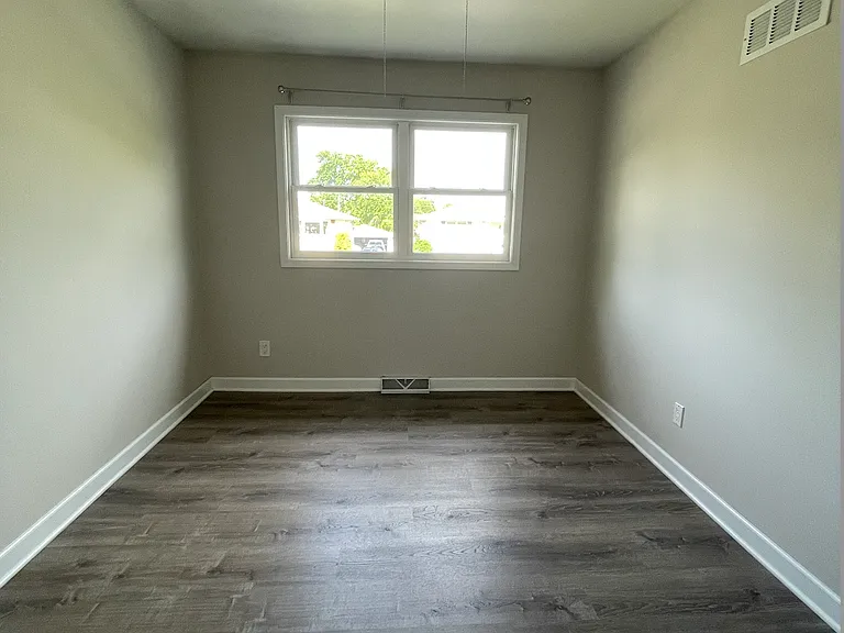 938 Jackson Pl — Photo 8