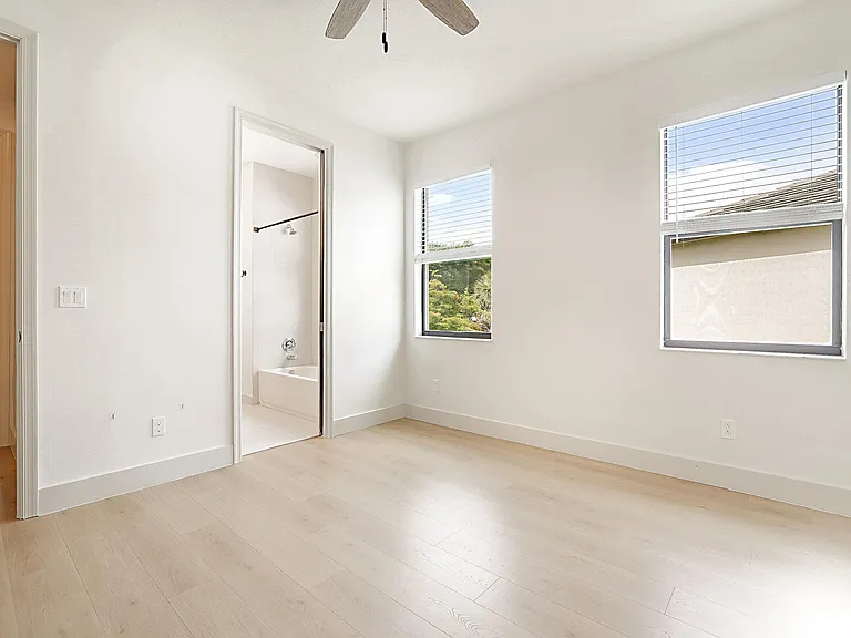 6151 Yerba Buena Ct — Photo 34
