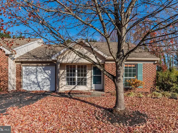 7 Windcroft Ct, Carlisle, PA 17015