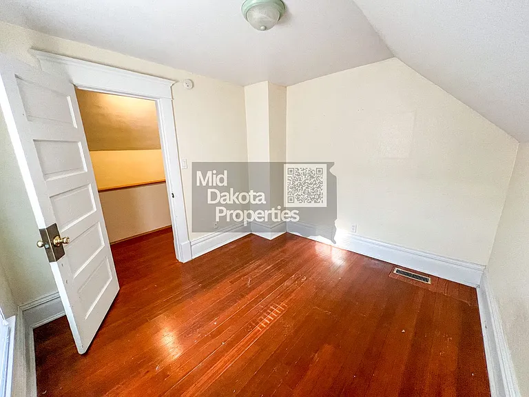 605 W 10th Ave — Photo 12