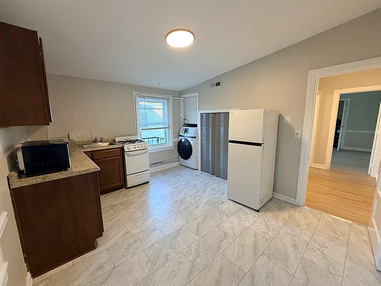 217 Northampton St #3 — Photo 8