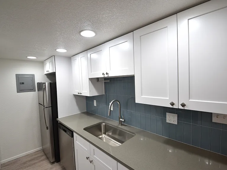 4440 Laguna Pl - Meadows Apartments — Photo 23