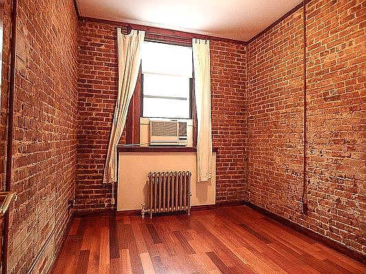 4th image of 140 W 75th St APT 7A