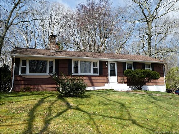 2nd image of 47 Laurel Leaf Dr