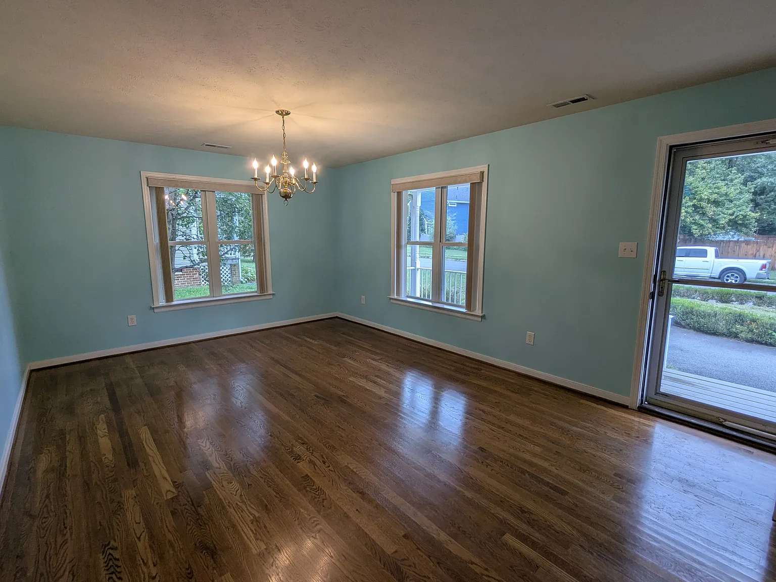 3 bed, 1464 sqft, $2,150 — Photo 4