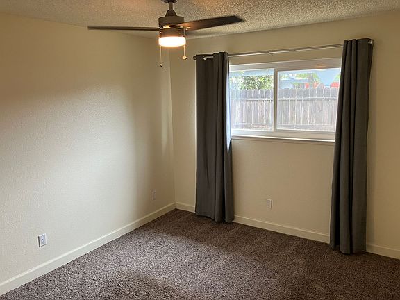 4th image of 1112 Patty Way APT B