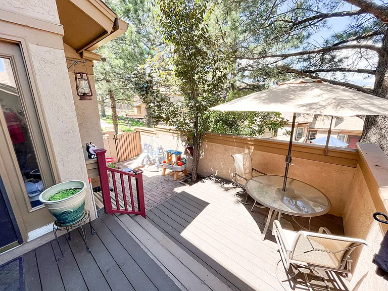 1872 Brookdale Dr — Photo 15