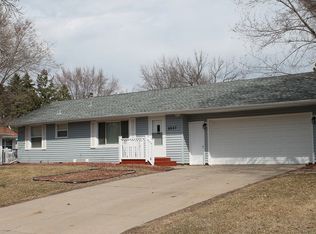 8627 Imperial Ave S, Cottage Grove, MN 55016