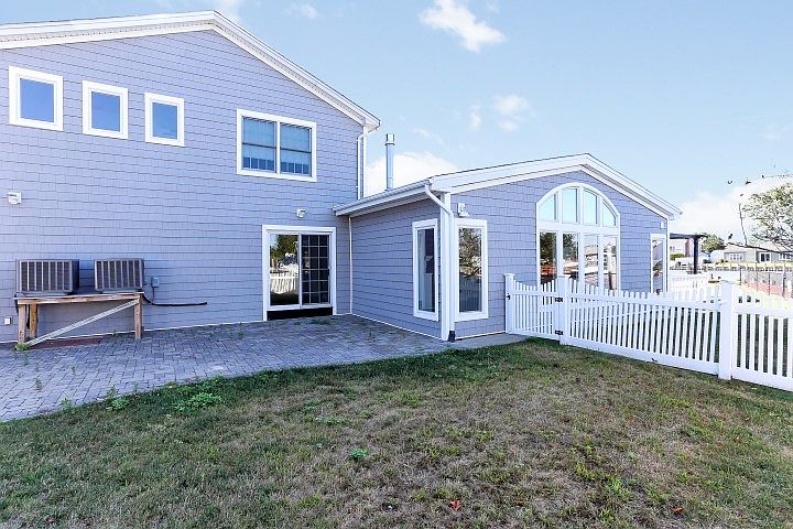 2nd image of 116 Surf Rd