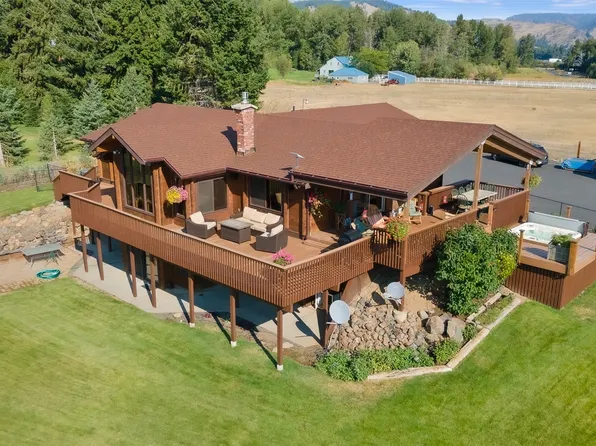 2050 Nile Road, Naches, WA 98937