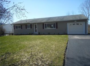 91 Nevins Rd, Henrietta, NY 14467