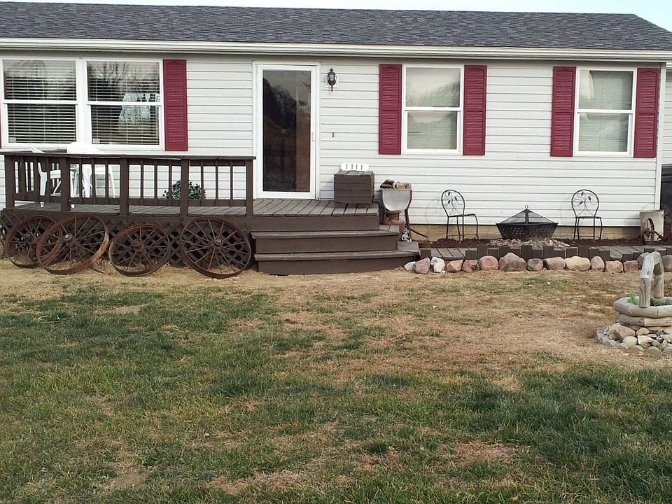 (yard better than it appears!!)