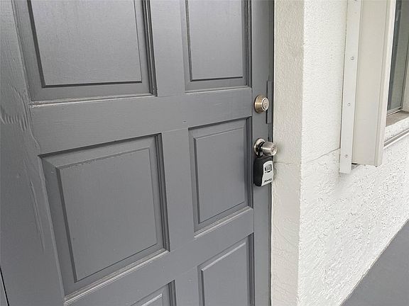 2nd image of 1810 E Oakland Park Boulevard #1