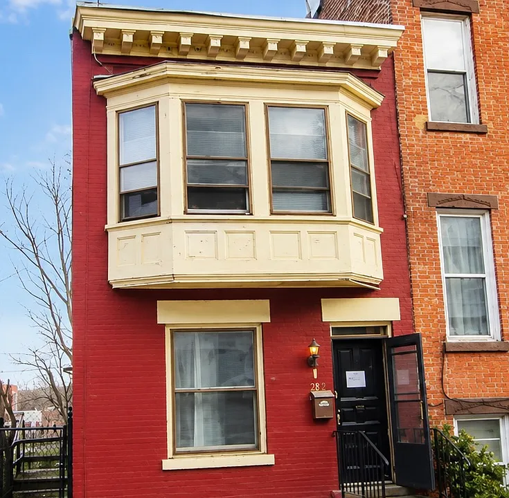 405 Trinity Pl