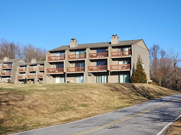 3rd image of 2881 White Oak Mountain Rd #2