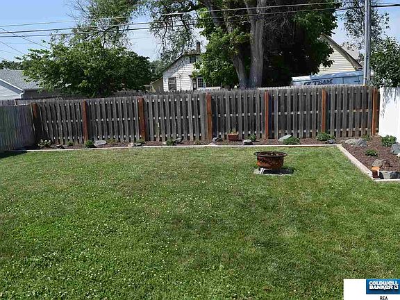 2nd image of 2122 6th Ave