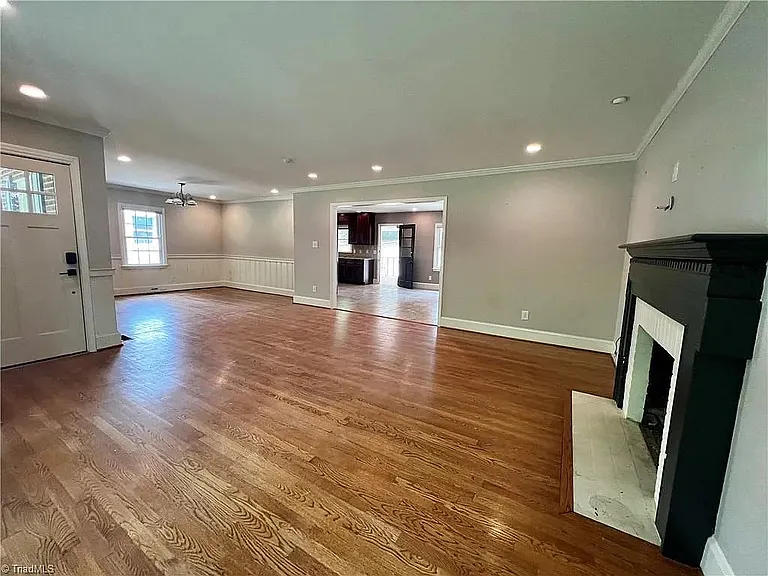 4506 Starmount Dr — Photo 6