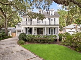 1044 Village Oaks Ln, Saint Simons Island, GA 31522