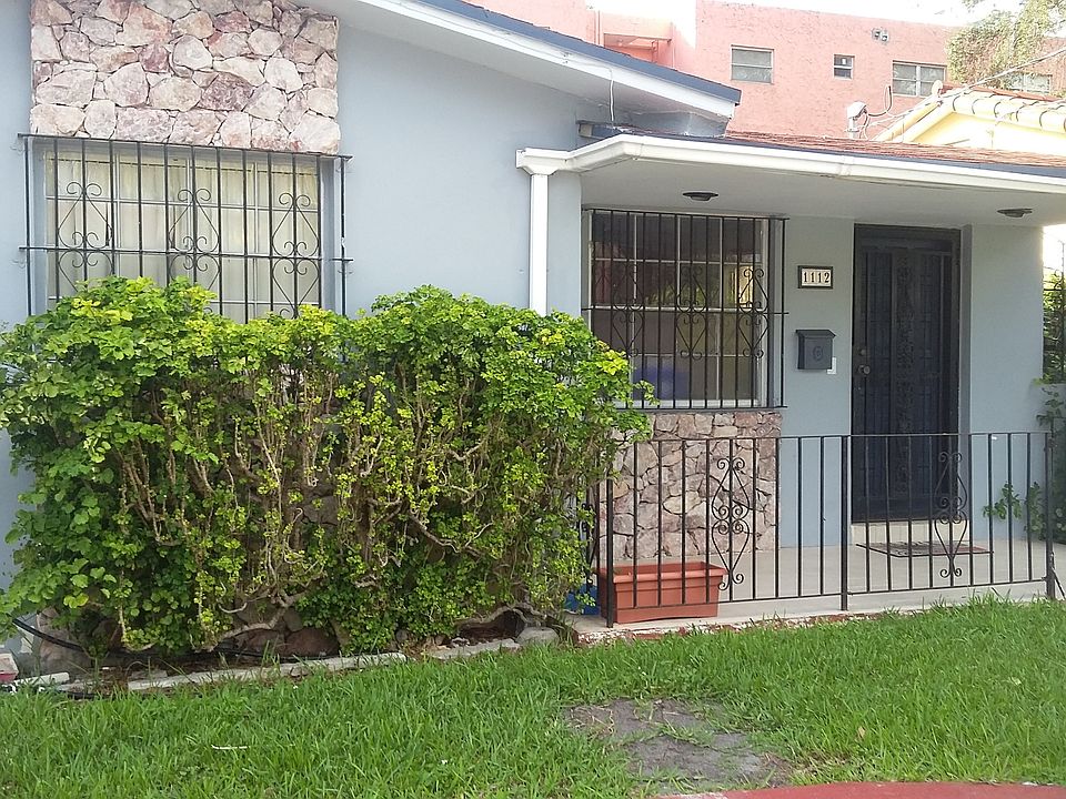 Front view of property