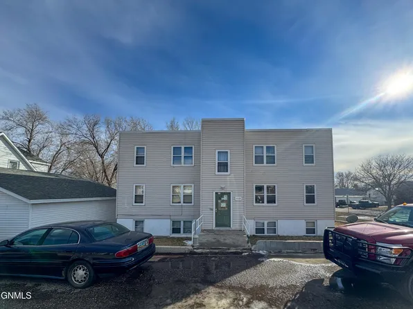 1009 2nd St NW, Mandan, ND 58554