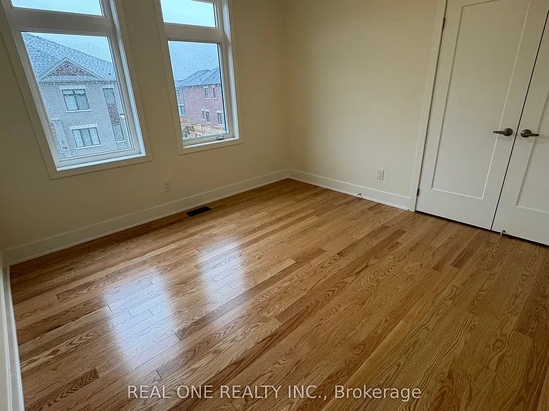 75 Robert Eaton Ave — Photo 40