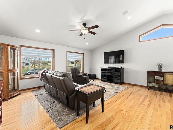 5th image of 5400 S Sirocco Ave