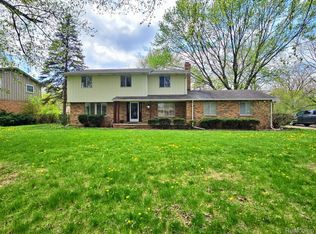 1185 Dyemeadow Ln, Flint, MI 48532