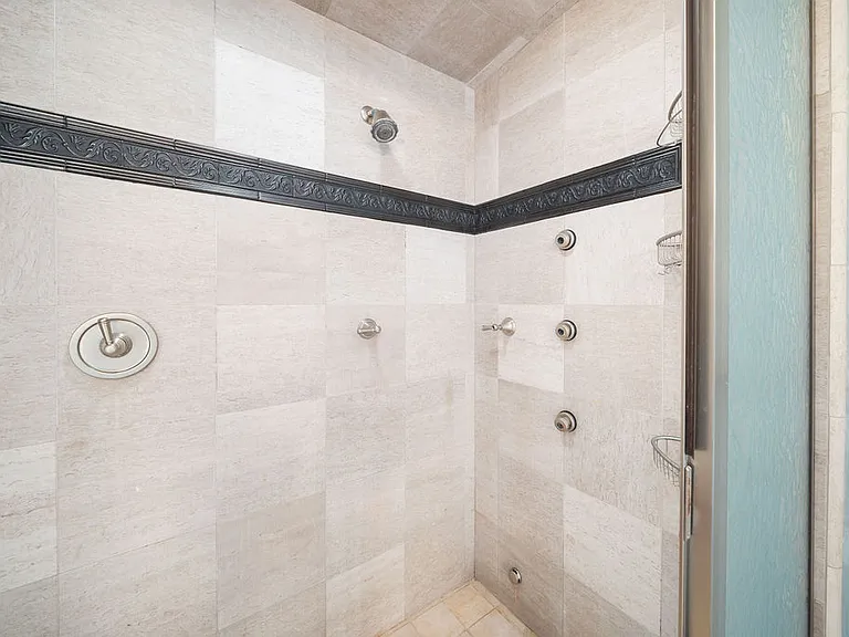 2525 Gail Pl — Photo 27