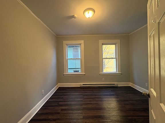 4th image of 234 Plaza Ave #2