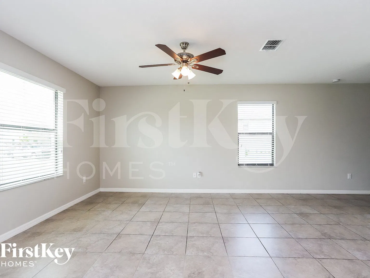 4 bed, 2.0 bath, 1870 sqft, $2,465 — Photo 2
