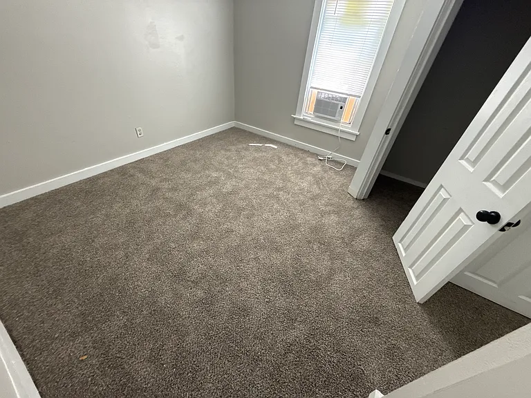 1501 S Prospect Ave — Photo 8