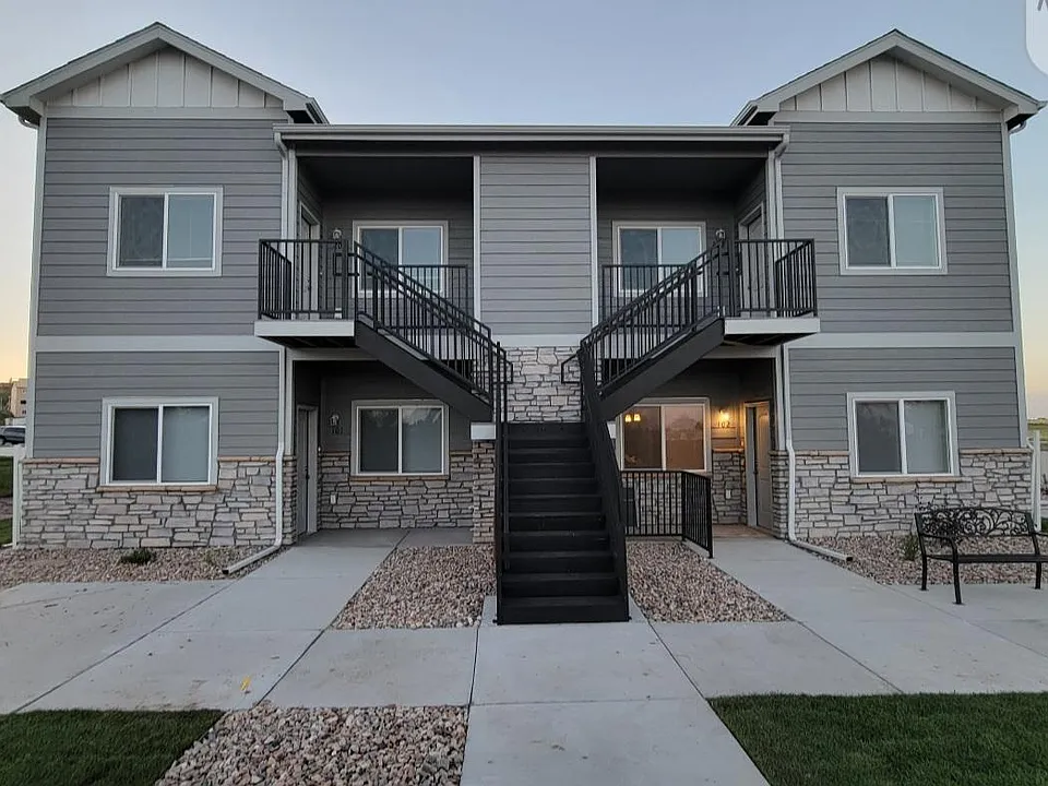 1421 Richard Martin Dr, Cheyenne, WY