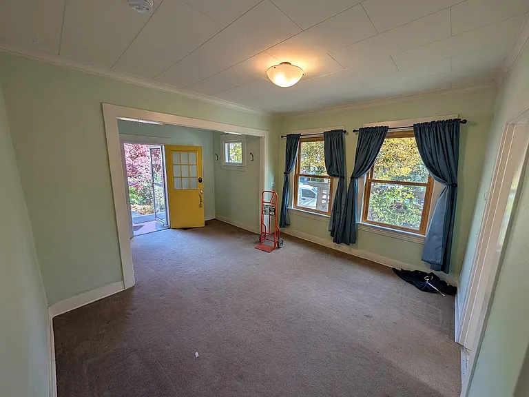 4248 SE Madison St — Photo 5