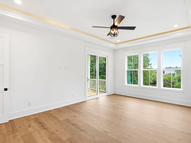 9016 Sedgley Dr — Photo 26