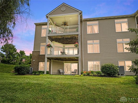 2nd image of 931 Heritage Green Dr