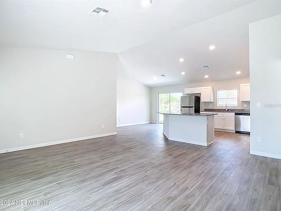 5th image of 315 MARION OAKS CRSE ROAD