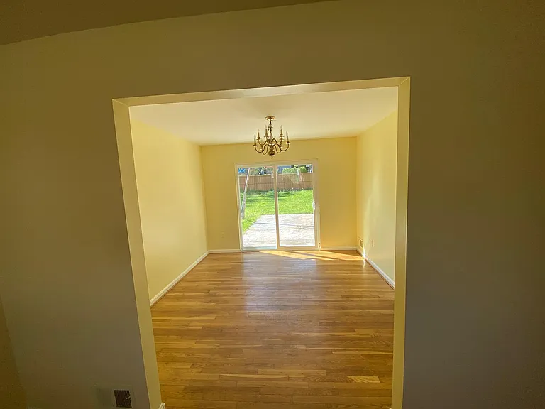 5506 Southampton Dr — Photo 3