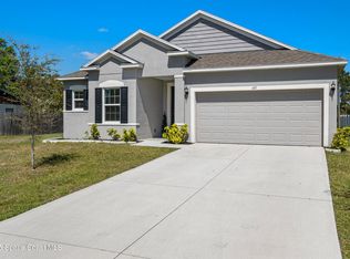 681 Black Horse St SE, Palm Bay, FL 32909