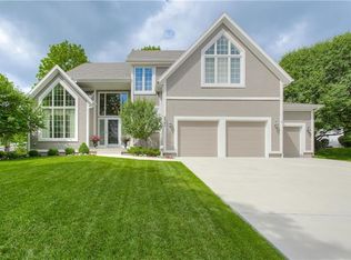 8901 W 148th Ter, Overland Park, KS 66221