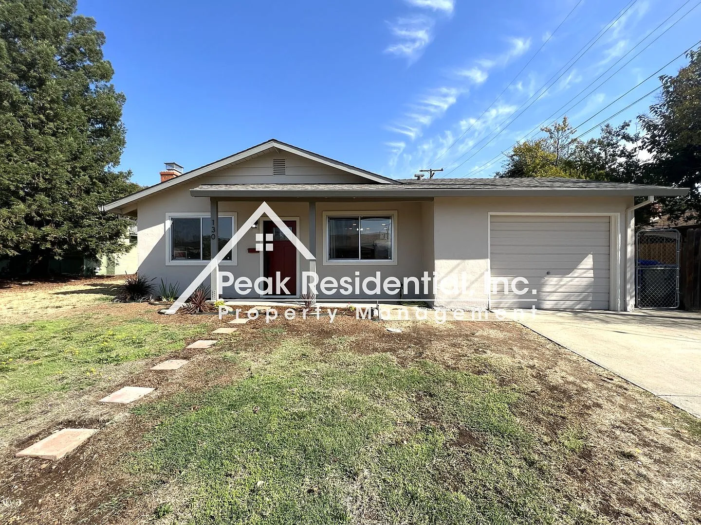 Updated 3bd/1ba Folsm Home with Large Yard! — Photo 4