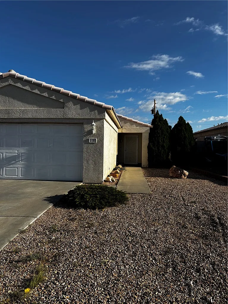 2 bed, 2.0 bath, 1224 sqft, $1,450 — Photo 1
