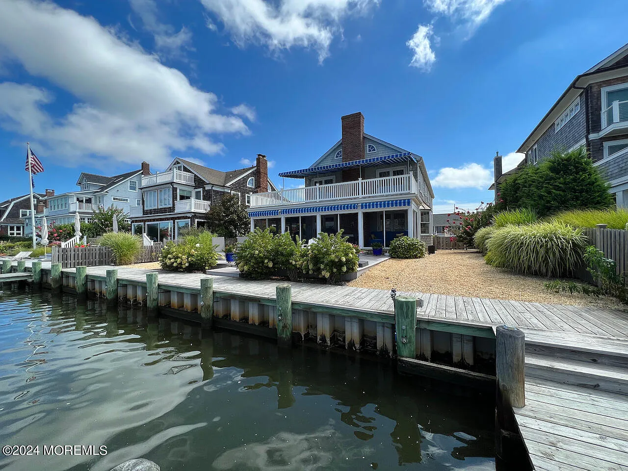 980 Barnegat Ln photo 1