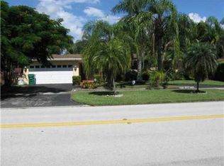 19800 SW 83rd Ave, Cutler Bay, FL 33189