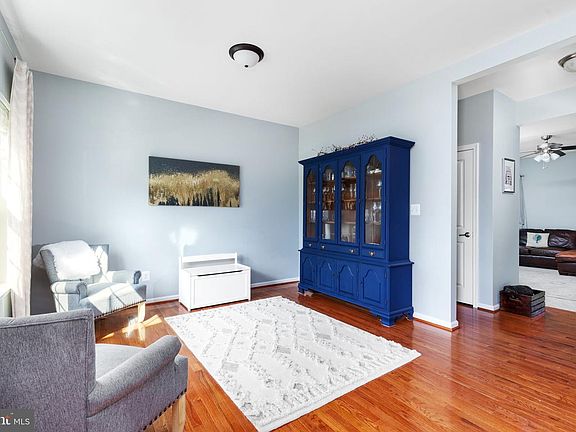 5th image of 111 Eisentown Dr
