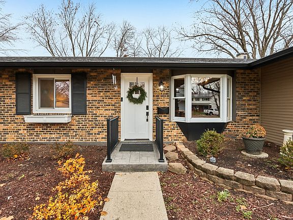 2nd image of 2608 York Ct